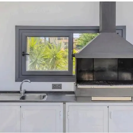 Brand New Modern Vila